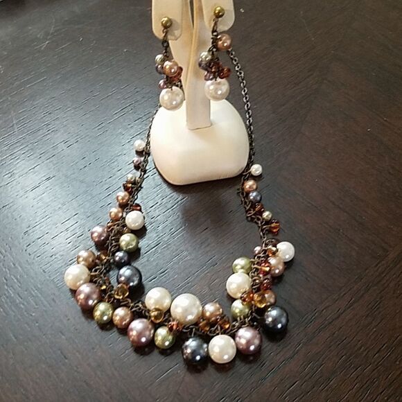 Glass Pearl Necklace & Matching Earrings - Picture 1 of 3